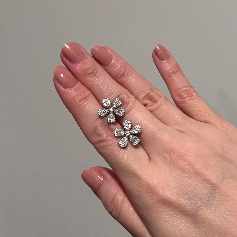 NEW Diamonique Silver Floral Diamonds Stud Earrings